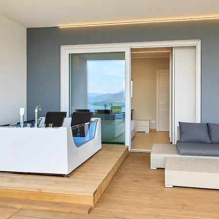 Lägenhet Skylake Penthouse By Impero House Stresa